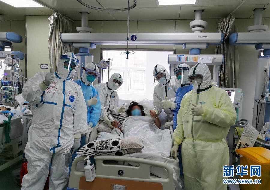 （抗疫一線醫(yī)務(wù)人員英雄群體·圖文互動）（1）合力護航生命之舟——遼寧、上海、廣東等醫(yī)療隊聯(lián)手決戰(zhàn)雷神山