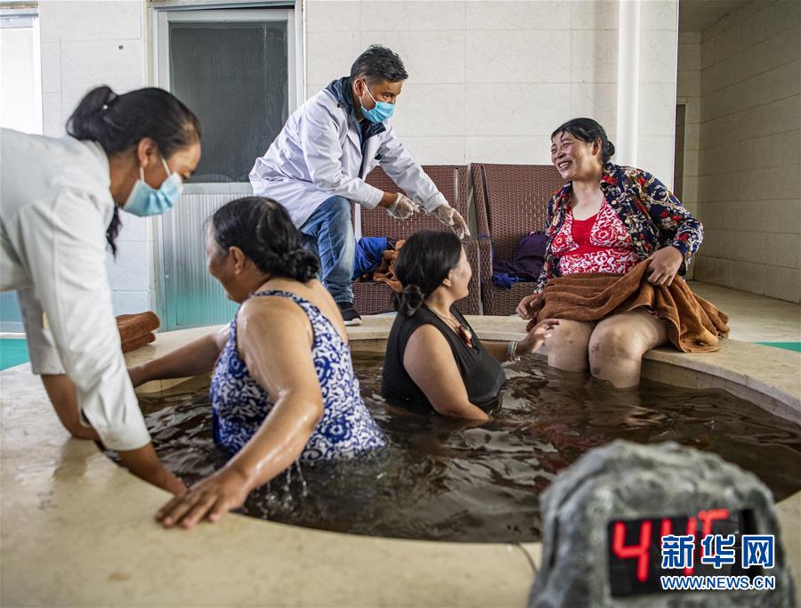 （新華全媒頭條·走向我們的小康生活·圖文互動）（10）扎西德勒，我們的新家園——西藏易地扶貧搬遷搬出幸福美好新生活