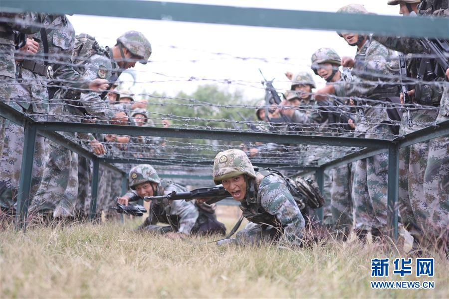 （在習(xí)近平強(qiáng)軍思想指引下·我們在戰(zhàn)位報(bào)告·圖文互動）（3）千里移防，鐵心跟黨走——南部戰(zhàn)區(qū)陸軍第75集團(tuán)軍某紅軍旅政治建軍、練兵備戰(zhàn)記事