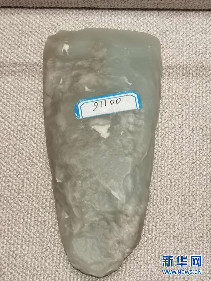 （文化視點(diǎn)·聽(tīng)文物講故事·圖文互動(dòng)）（2）豪橫！古人扛著玉斧在羅布泊打獵