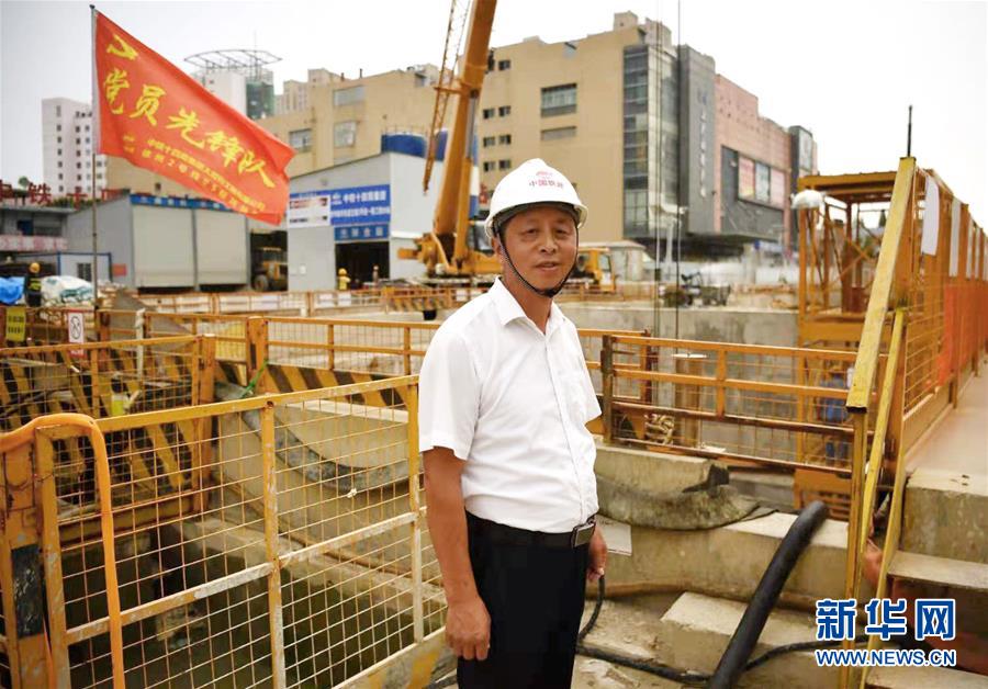 （習(xí)近平的民生關(guān)切事·圖文互動(dòng)）（1）揮灑汗水，鑄就人生輝煌——習(xí)近平總書(shū)記牽掛的民生事之“勞有所得”篇