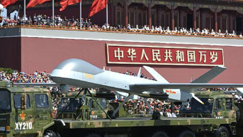 無人機(jī)方隊接受檢閱