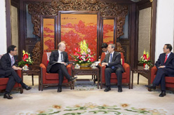 馬凱會(huì)見國際證監(jiān)會(huì)組織理事會(huì)主席、香港證監(jiān)會(huì)行政總裁歐達(dá)禮和香港證監(jiān)會(huì)主席唐家成