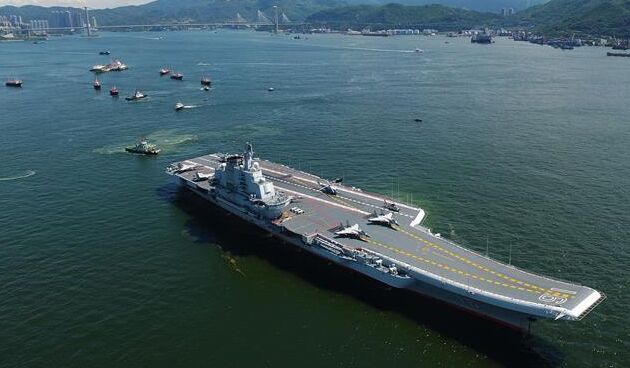 獨(dú)家航拍！遼寧艦駛離香港