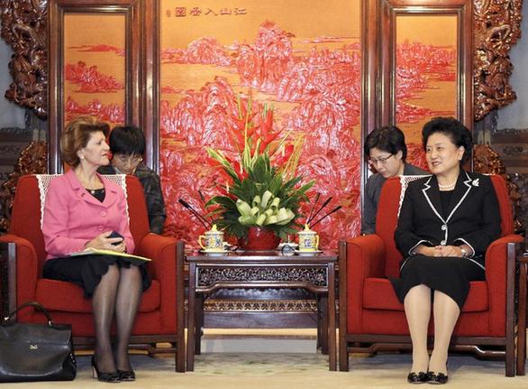 劉延東會見歐盟委員會教育、文化、語言多樣性及青年事務委員瓦西利烏