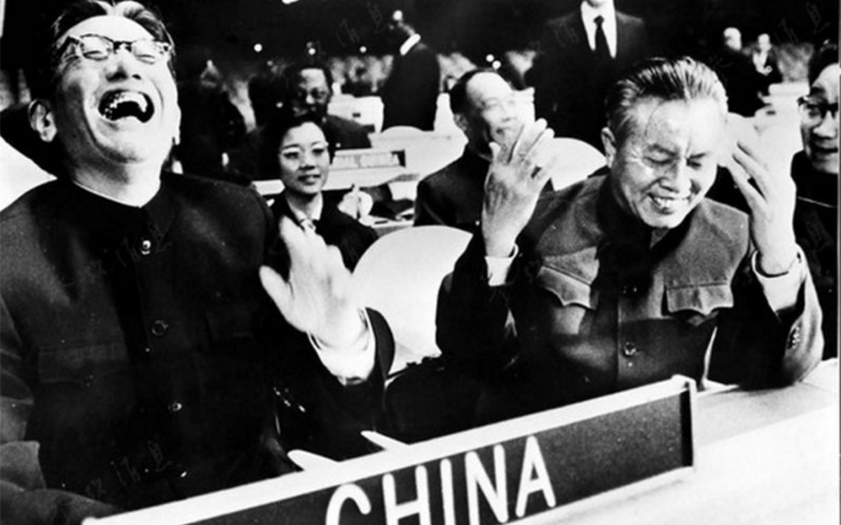 1971年10月25日，聯(lián)大通過決議，恢復(fù)了中華人民共和國在聯(lián)合國的合法席位