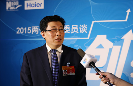 “面對這種新型的、農(nóng)業(yè)轉型的項目，政府各級部門也都在研究怎么落實，還有很多細節(jié)上的問題。”