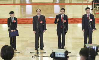 邱賽珍、張蜀新、潘克剛、李新民代表接受采訪