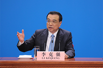 李克強(qiáng)總理會(huì)見(jiàn)采訪(fǎng)兩會(huì)的中外記者并回答提問(wèn)
