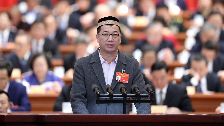 新疆維吾爾自治區(qū)呼圖壁縣政協(xié)副主席、伊斯蘭教協(xié)會(huì)會(huì)長(zhǎng)，呼圖壁縣城鎮(zhèn)陜西寺阿訇 楊杰