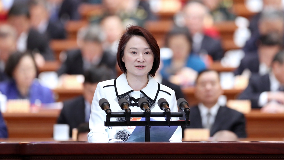 民建聯(lián)主席，香港立法會(huì)議員、行政會(huì)議成員 李慧瓊