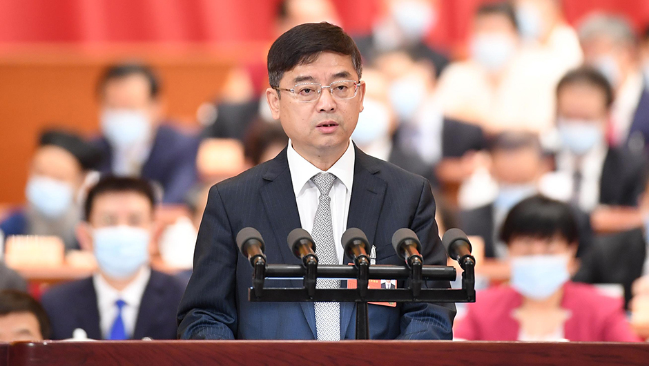 曲鳳宏委員代表農工黨中央作大會發(fā)言