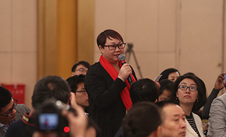 俄羅斯金磚電視臺(tái)、阿爾法電視臺(tái)記者提問