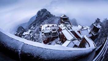 追夢足跡｜武當(dāng)：云繞仙山，雪落紫金