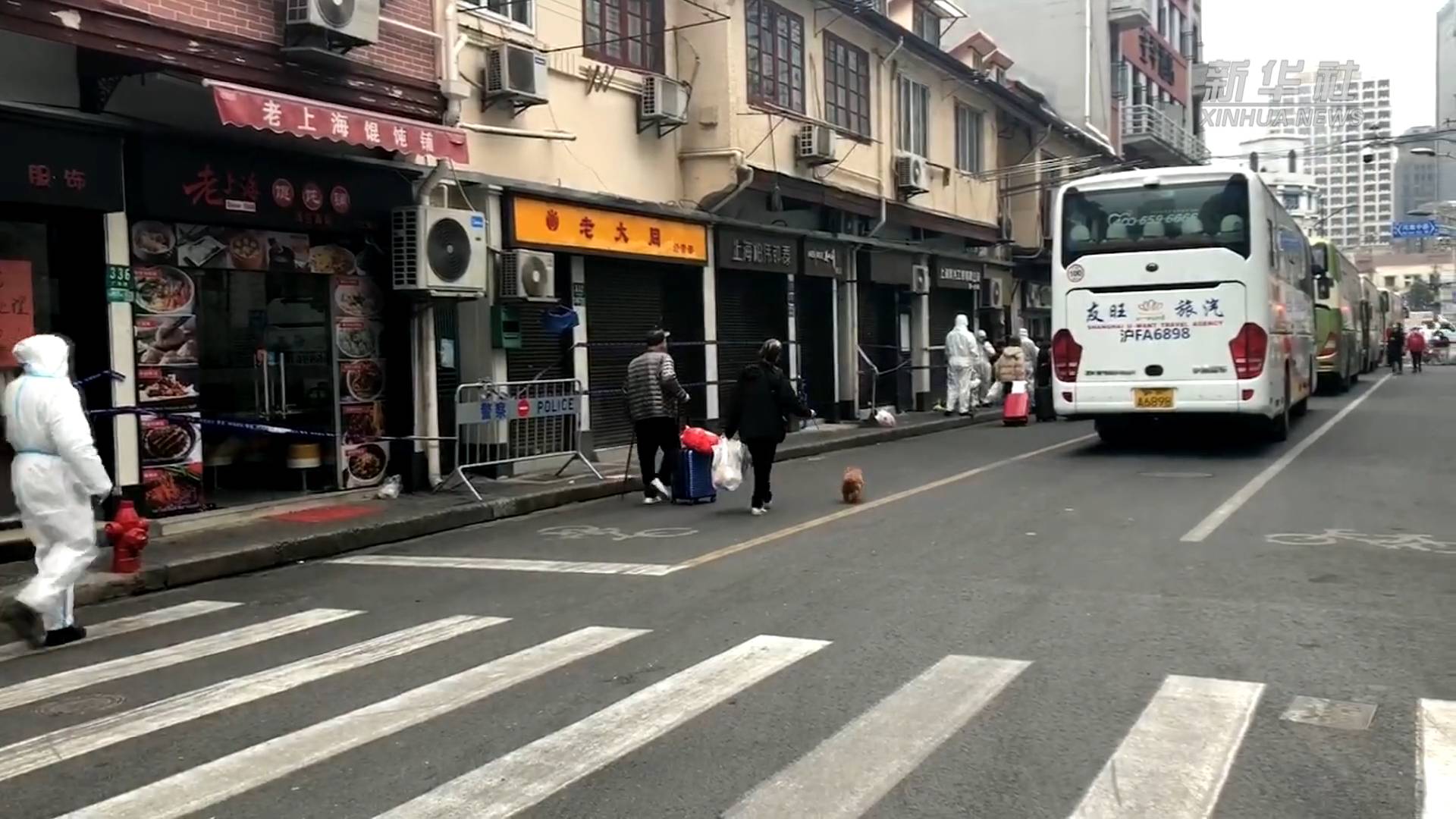 居民隔離可以帶寵物了，暖心！