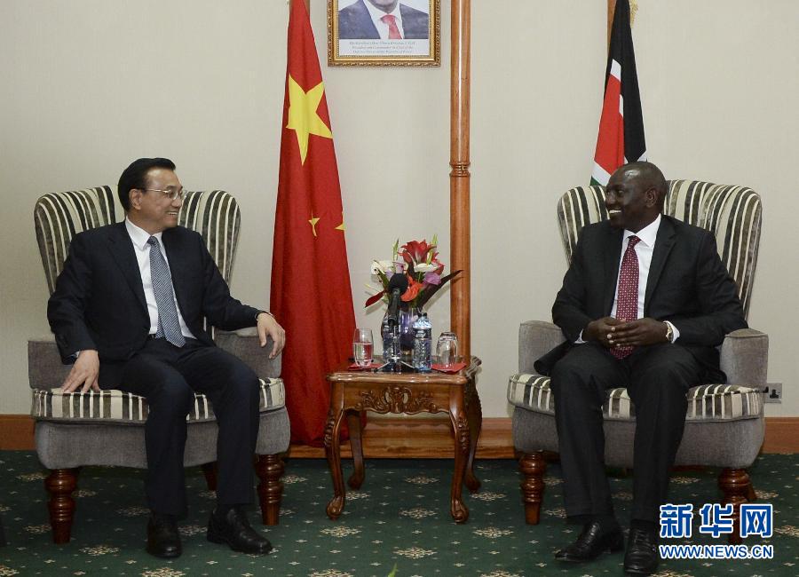 5月11日，國務(wù)院總理李克強(qiáng)在內(nèi)羅畢會見肯尼亞副總統(tǒng)魯托。新華社記者李學(xué)仁攝 