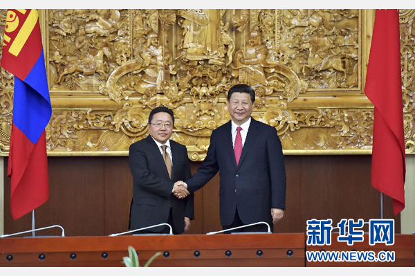 8月21日，國家主席習(xí)近平在烏蘭巴托同蒙古國總統(tǒng)額勒貝格道爾吉舉行會談。 新華社記者 李濤 攝 