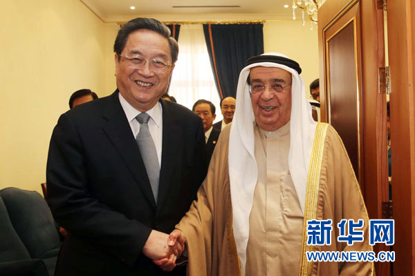 11月6日，正在巴林進(jìn)行正式友好訪問的全國(guó)政協(xié)主席俞正聲在麥納麥會(huì)見巴林副首相穆罕默德。 新華社記者劉衛(wèi)兵攝