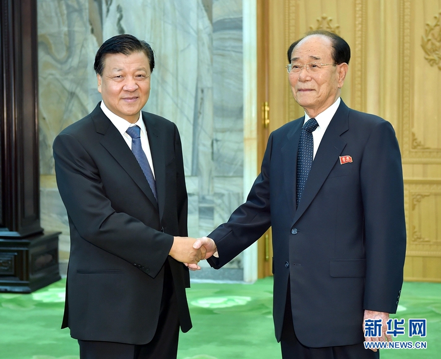 10月10日，正在朝鮮訪問的中共中央政治局常委、中央書記處書記劉云山在平壤會(huì)見朝鮮勞動(dòng)黨中央政治局常委、最高人民會(huì)議常任委員會(huì)委員長金永南。 新華社記者 李濤 攝
