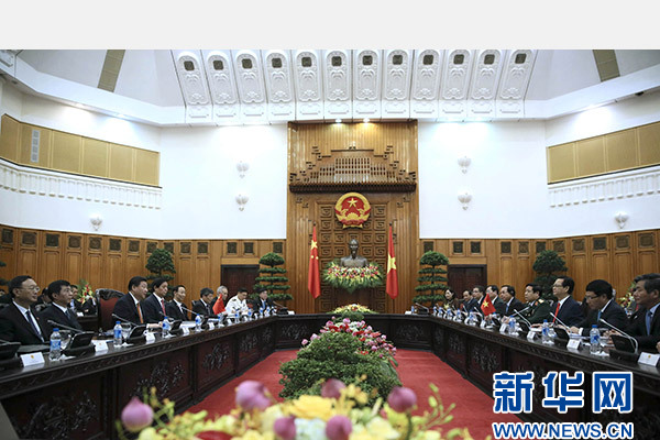 11月5日，中共中央總書記、國家主席習近平在河內(nèi)同越南總理阮晉勇舉行會談。 新華社記者 蘭紅光 攝