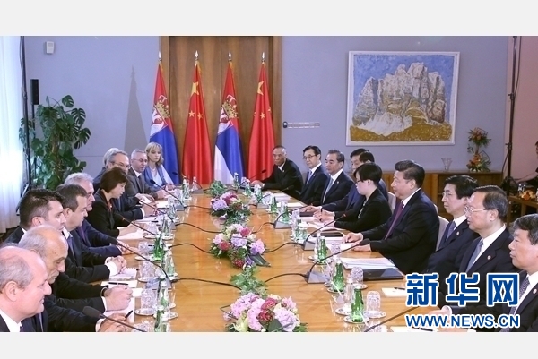 6月18日，國家主席習(xí)近平在貝爾格萊德同塞爾維亞總統(tǒng)尼科利奇舉行會(huì)談。 新華社記者 馬占成 攝