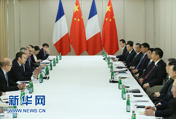 7月8日，國(guó)家主席習(xí)近平在漢堡會(huì)見法國(guó)總統(tǒng)馬克龍。新華社記者 姚大偉 攝