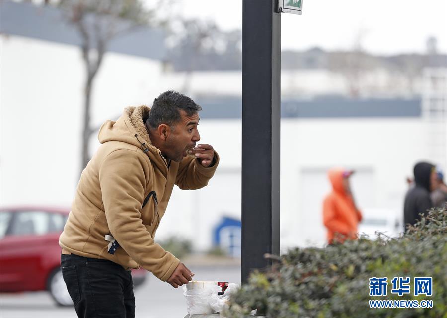 （國際&middot;圖文互動）（6）通訊：&ldquo;根本沒有人在乎我們&rdquo;&mdash;&mdash;探訪美墨邊境墻邊的&ldquo;日工&rdquo;市場