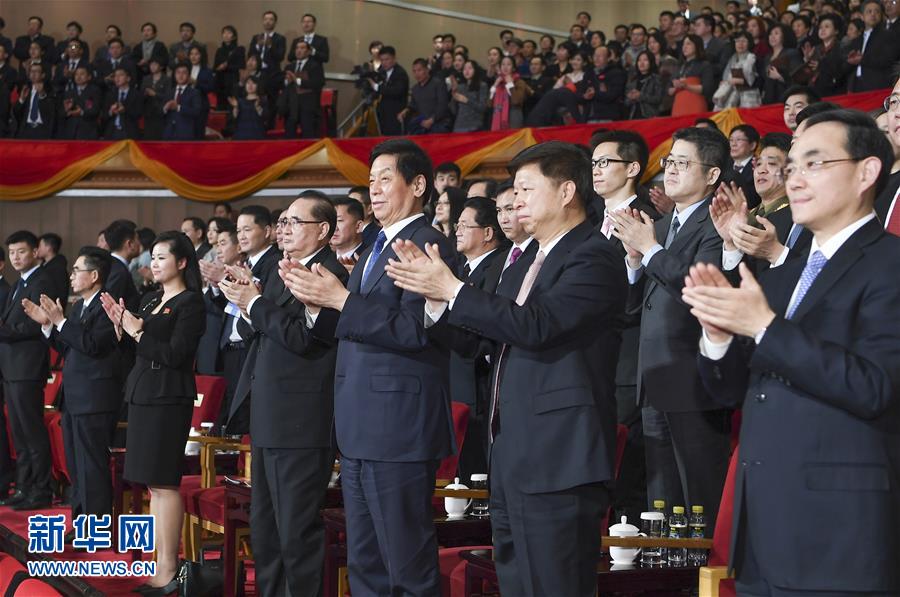 （時政）（1）朝鮮友好藝術團在京訪演 栗戰(zhàn)書、王滬寧分別出席有關活動