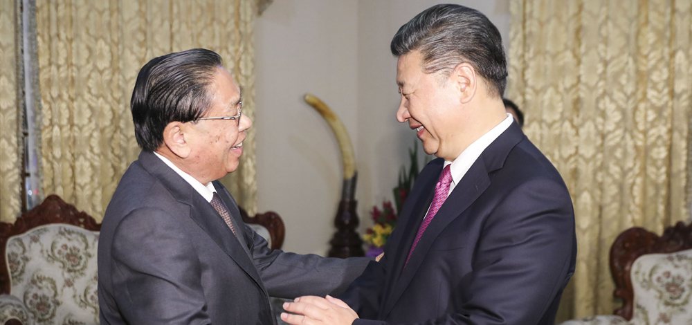 習(xí)近平會見老撾人民革命黨中央委員會前總書記、前國家主席朱馬里