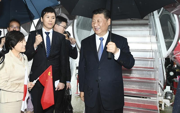 習近平抵達大阪出席G20領(lǐng)導(dǎo)人第十四次峰會