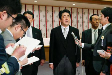 安倍機(jī)關(guān)算盡又能撈到幾根稻草？