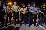 弗格森的警察為啥這么“牛”？